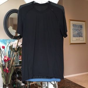 Men’s lululemon Runners Shirt *see measurements